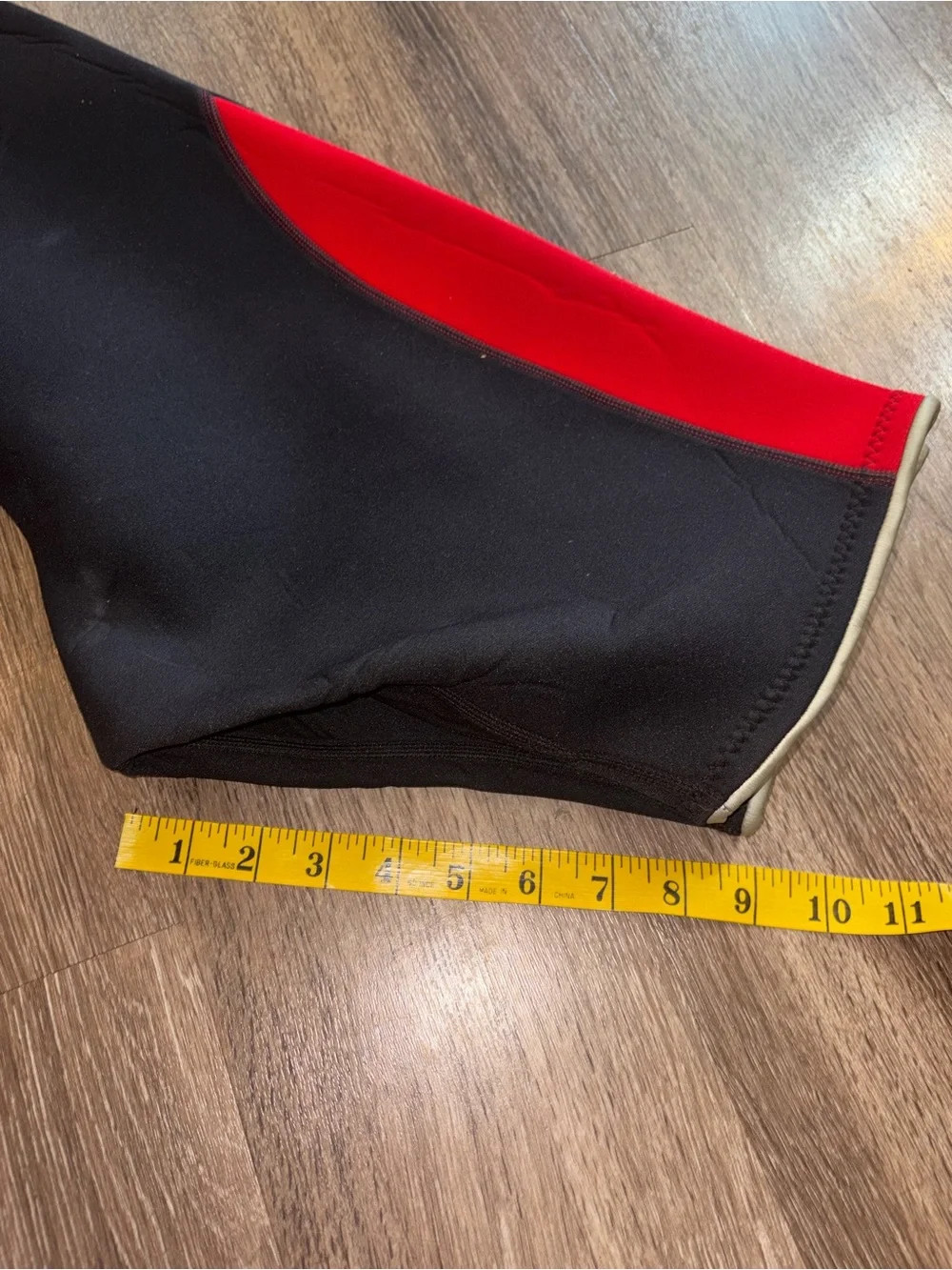 Mens Red and Black Jobe sports wetsuit sz XL /XG